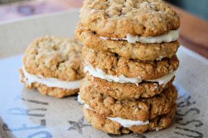 Old Fashioned Oatmeal Pies